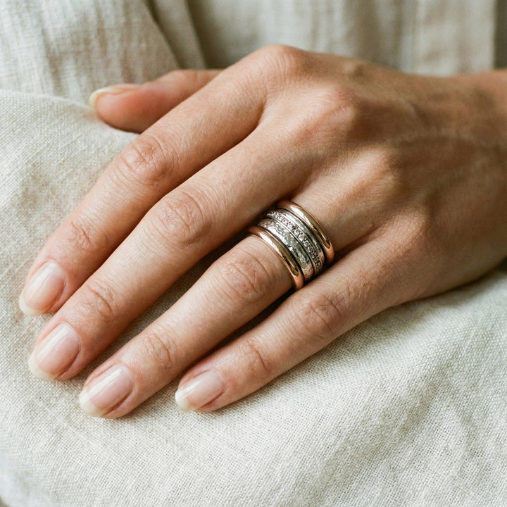 Vintage Beżowo-Złoty Warstwowy Pierścionek